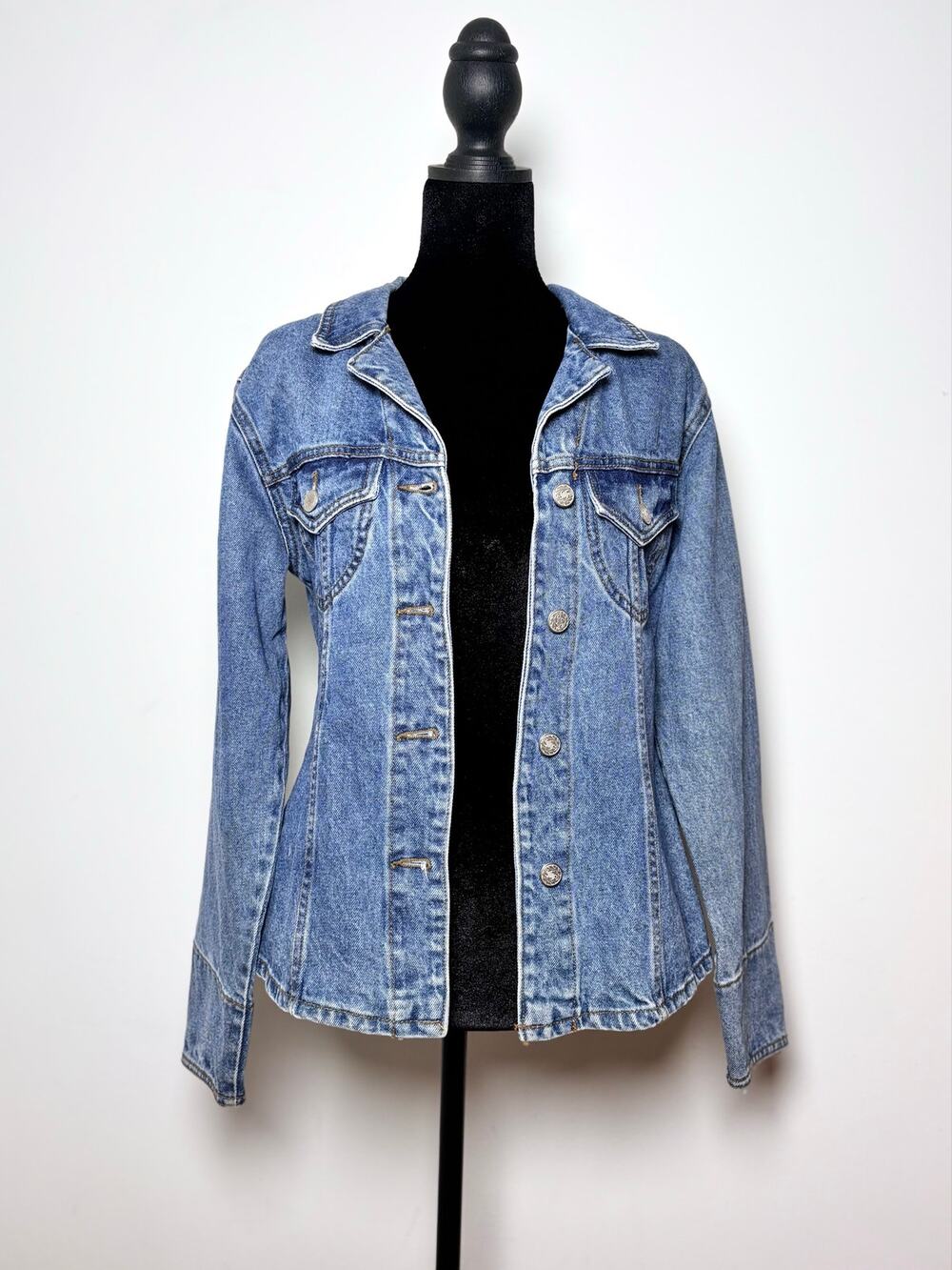 Vtg 90s INTL Fitted Princess Seam Button Down Denim Jacket Classic Grunge Sz S